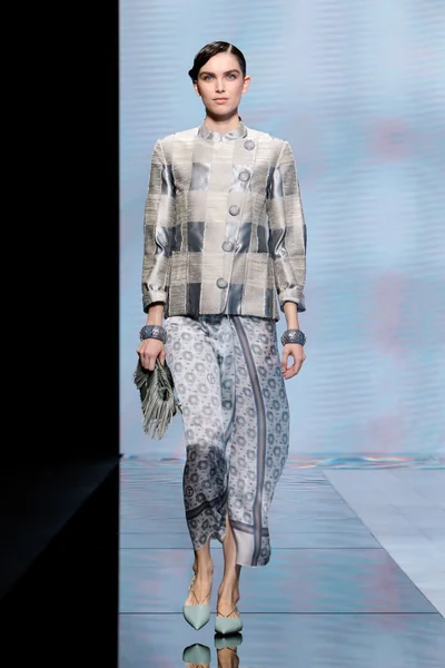 Look 7
